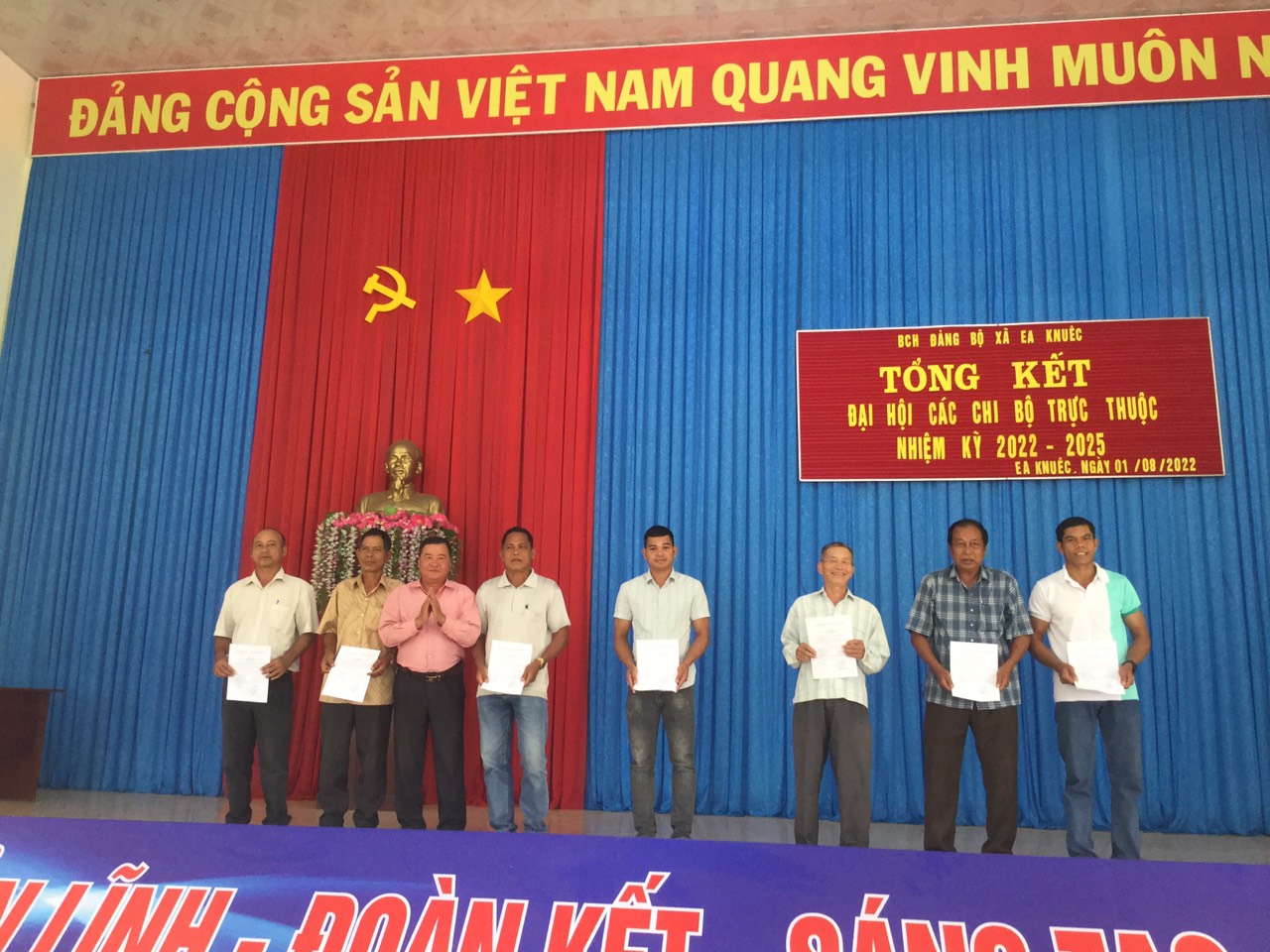 Tổng kết đại hội chi bộ 6